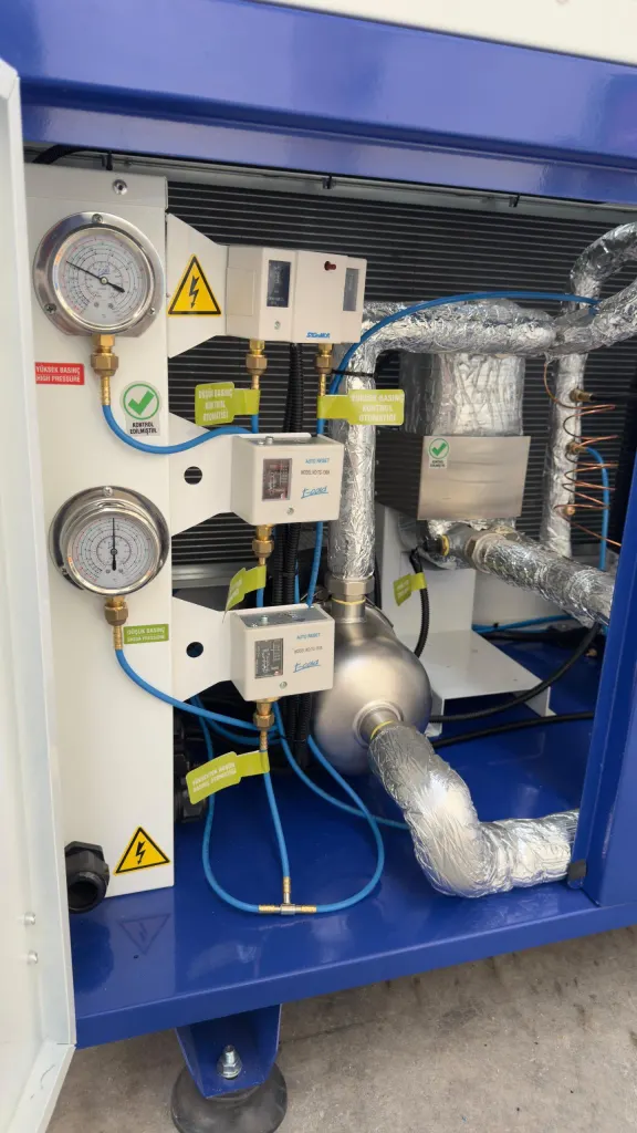Mini chiller interior view and components